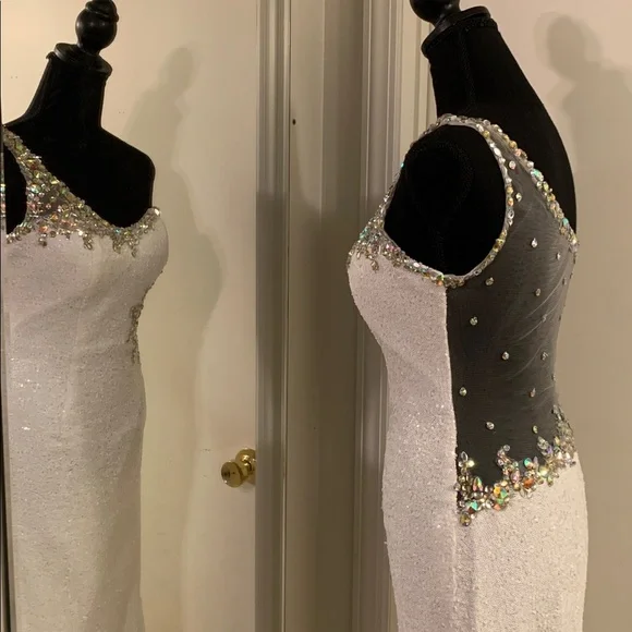 Clarisse White One Shoulder Sequin Dress Size 3/4 - Picture 7 of 17